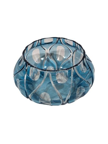 null Grand cache-pot en cristal overlay bleu turquoise.
16 x 27 cm