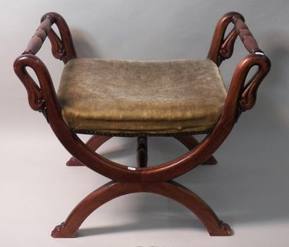 null Tabouret en X dit "fauteuil curule" ou "fauteuil Dagobert"-Garniture de velours...