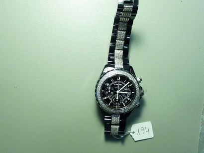 null CHANEL : Montre chronographe de dame en acier et céramique noire, modèle "J12",...