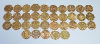 null Trente cinq pièces de 20 Francs or (Napoléon, 1 Louis XVIII et 1 Charles X)...
