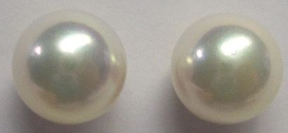 null Paire de boucles do'reilles 2 perles du Japon 7,5/8 mm fermoirs en or système...