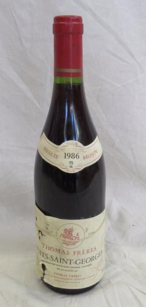 null 1 bouteille de NUITS SAINT GEORGES Frère Thomas 1986 ( étiquète abimée) 