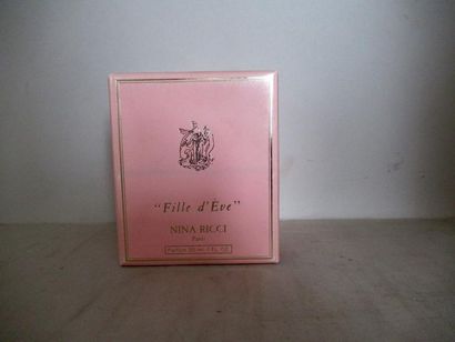null Nina RICCI - " Fille d'ève " , flacon " pomme " cristal LALIQUE, parfum, 30ml...