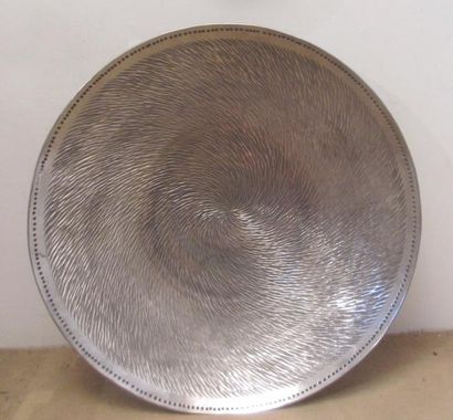 null PEDINI - Importante coupe en métal argenté à décor ciselé de vagues - Signée...