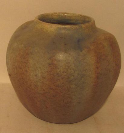 null PIERREFONDS - Vase de forme boule en grès à décor de coulures - N°311 en creux...