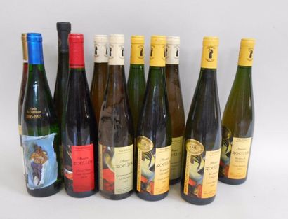 null 12 boutelles de vin d'Alsace MAISON ZOELLER diverses années 