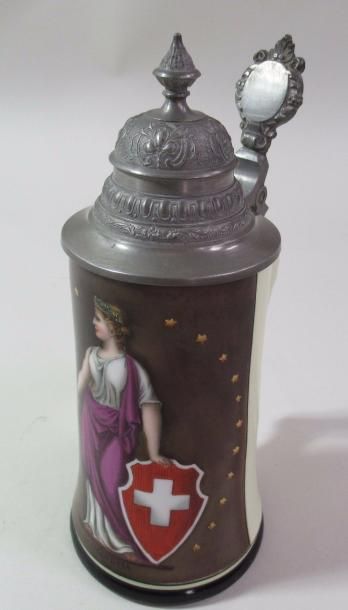 null Chope suisse / allemande en porcelaine 1/2 Litre à décor de l'Allégorie de la...