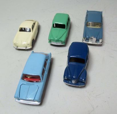 null DINKY TOYS (fabrication anglaise) - Morris 1100, Porsche 356A, Willman Minx,...