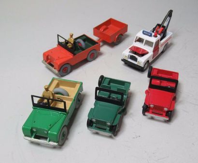 null DINKY TOYS (fabrication anglaise) - Land Rover, 2 x Jeep, Land Rover dépanneuse...