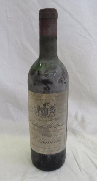 null 1 bouteille de Chateau MONTROSE Saint Estèphe 1955 (niveau basse épaule) 