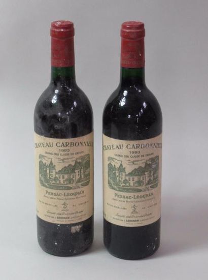 null 2 bouteilles de CARBONNIEUX Pessac 1993 