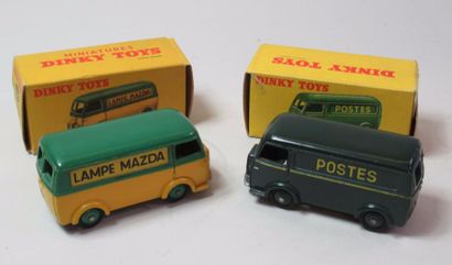 null DINKY TOYS - Fourgon Peugeot Postal (n°25 BV), Fourgon Peugeot tôlé lampes Mazda...