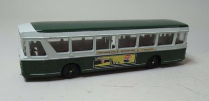 null DINKY SUPERTOYS - Autobus Berliet PCM vert et crème (n°688) 