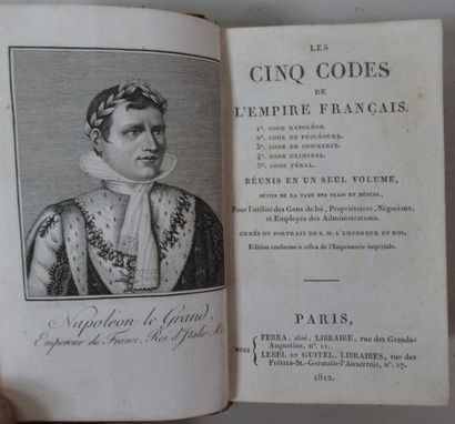 null Les Cinq codes de l'Empire Français réunis en un seul volume - Un volume relié...