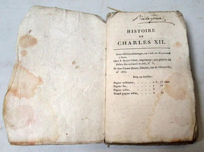 null VOLTAIRE - "Histoire de Charles XII Roi de Suède" Un volume broché in-16 - Edition...