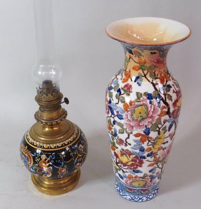 null GIEN : Vase (45cm) et lampe à pétrole en porcelaine en faïence 