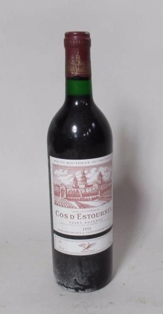 null Une bouteille de COS D'ESTOURNEL Saint Estèphe Grand Cru Classé 1993 - Domaine...