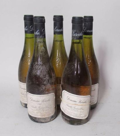 null 5 bouteilles de CHABLIS Premier Cru Les Vaillons Domaine LAROCHE 1989 