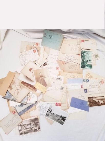 Lot de vieux papiers dont lettres et documents divers entre la fin XIX° siècle et...