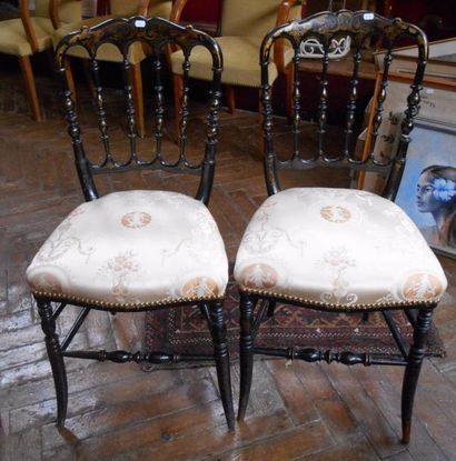 Deux chaises en bois noirci - Epoque Napoléon III null