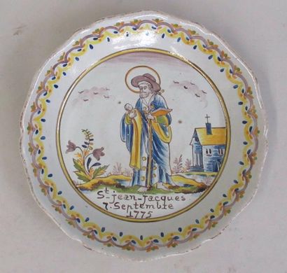 Assiette en faïence polychrome à décor patronymique de Saint Jean-Jacques, datée...