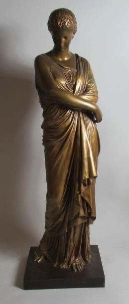 null BARREAU "Jeune femme drapée à l'Antique" Epreuve en bronze à patine dorée signée...