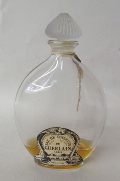 null GUERLAIN - Eau de toilette Shalimar avec bouchon modèle coquille en verre dépoli...