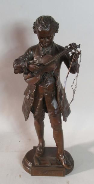 null L. GREGOIRE "Mozart" Epreuve en bronze à patine brune - Ht : 36 cm (archet désoudé)...