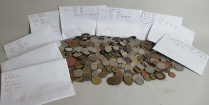 null Important lot de pièces de monnaie démonétisées (environ 4 kg) : dont Canada,...
