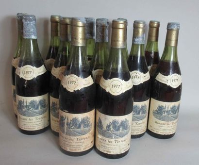 null 12 bouteilles de BEAUNE LES TEURONS Premier Cru Domaine Jacques Germain 1977...