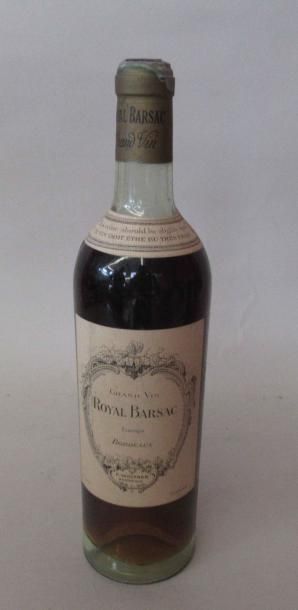 null 1 bouteille de ROYAL BARSAC Sauternes Royal mis en bouteille par F. WOLTNER...