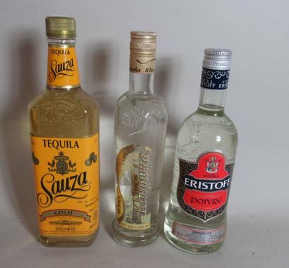 null une bouteille de vodka ERITOFF, une bouteille de vodka KLOSOWKA, une bouteille...