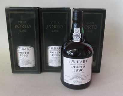 null Trois bouteilles de vieux PORTO J.W. HART 1996 