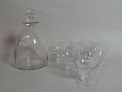null RENÉ LALIQUE (1860-1945) - Modèle "Vougeot" - Service de verres à pied en cristal...