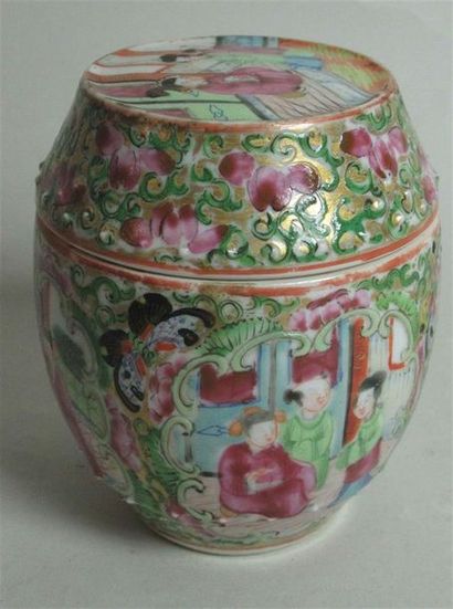 null Pot couvert en porcelaine - Canton, Chine - Ht : 9 cm 