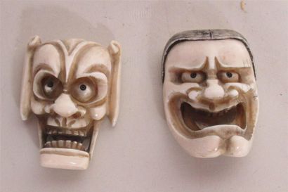 null Deux masques en ivoire bien sculptés , l'un de HANNYA - femme démon utilisé...