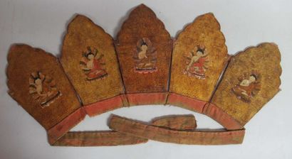 null Ancienne coiffe ou couronne de cérémonie pour moine ou lama bouddhiste tibétain...