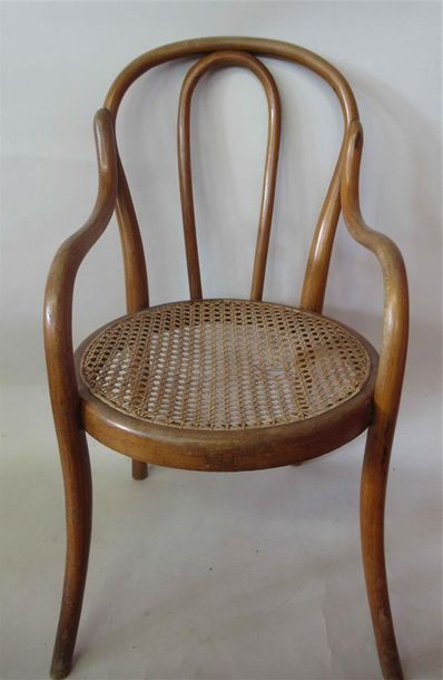 null Dans le goût de THONET: chaise pour enfant cannée en bois thermocourbé 