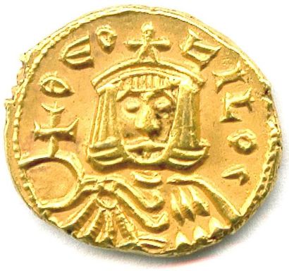 null THÉOPHILE 2 octobre 829 - 20 janvier 842 Buste de l'empereur diadémé, vêtu de...