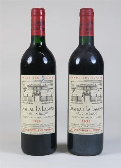 null 2 bouteilles CHÂTEAU LA LAGUNE 1990 Haut Médoc, niveaux : 1 bas goulot, 1 étiquette...
