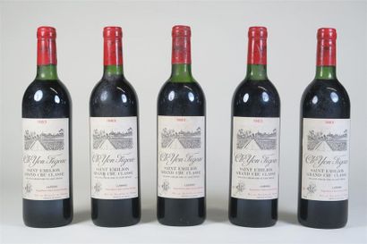 null 5 bouteilles CHÂTEAU YON FIGEAC 1983 GC Saint Emilion, niveaux : 3 légèrement...
