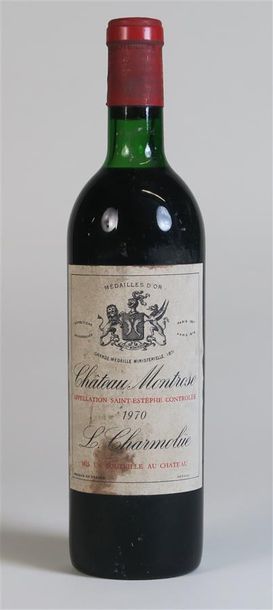 null 1 bouteille CHÂTEAU MONTROSE 1970 Saint Estèphe, niveau : légèrement bas, étiquette...