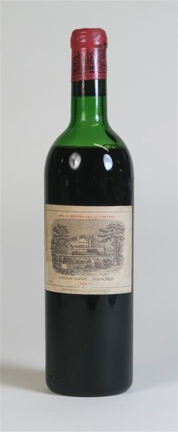null 1 bouteille CHÂTEAU LAFITE ROTHSCHILD 1969 Pauillac, niveau : basse épaule,...