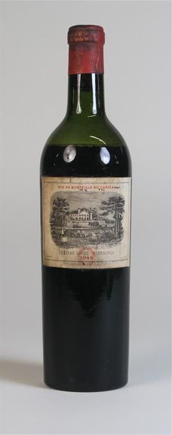 null 1 bouteille CHÂTEAU LAFITE ROTHSCHILD 1948 Pauillac, niveau : basse épaule,...