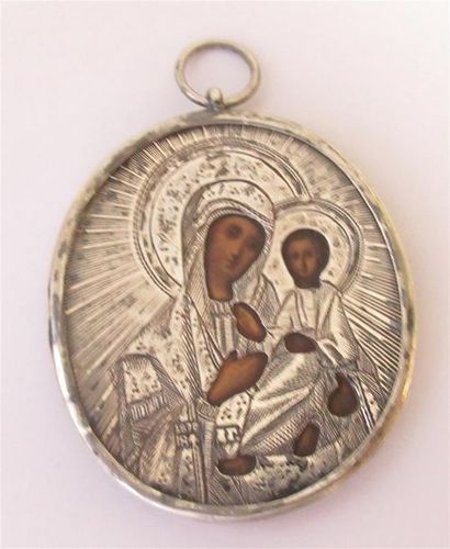 null Icone médaille en argent - Russie, XIXe siècle - Ht : 4,8 cm (sans la bélière)...