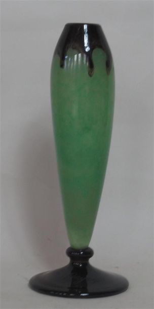 null DEGUE (verrerie d'art fondée par David GUERON) "Marbré" Grand vase soliflore...