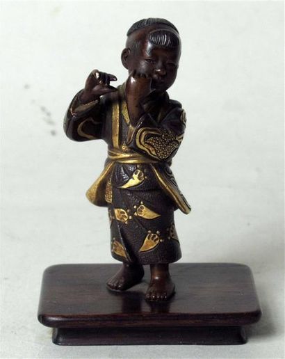 null JAPON - Epoque MEIJI (1868 - 1912) Bronze à patine Brun à réhauts de dorure...
