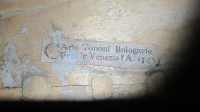 null Carlo-Antonio TONONI (Venise, act 1728-1768) - Violoncelle, la table en épicéa...