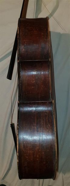 null Carlo-Antonio TONONI (Venise, act 1728-1768) - Violoncelle, la table en épicéa...