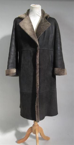 null SPRUNG FRERES PARIS - Manteau de femme en cuir retourné de couleur chocolat...